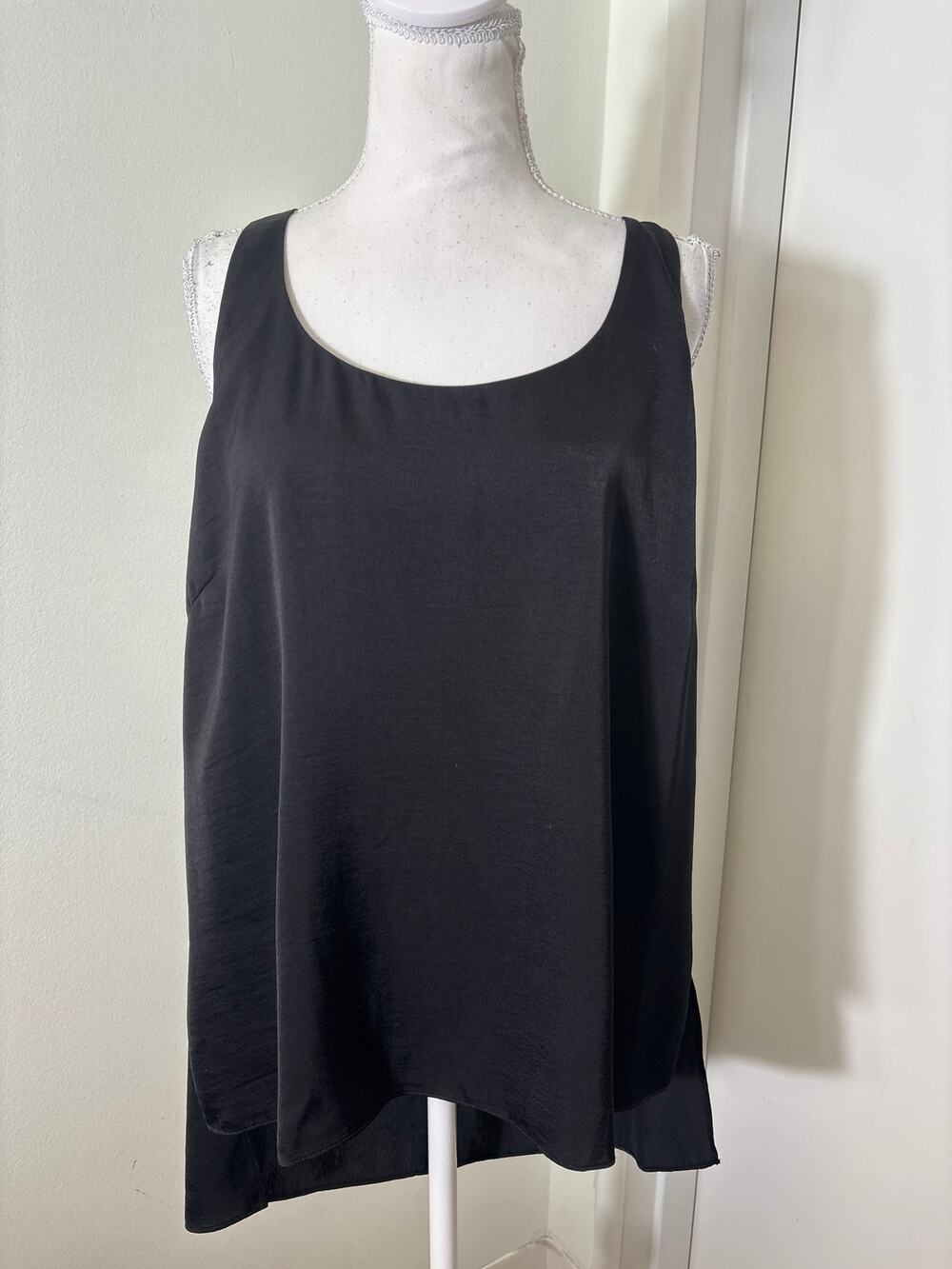 BCBG Black Silky Tank Shirt with High Low Hem and T Back Sz L